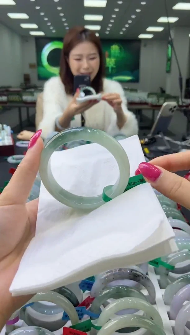 未镶嵌手镯翡翠0058496