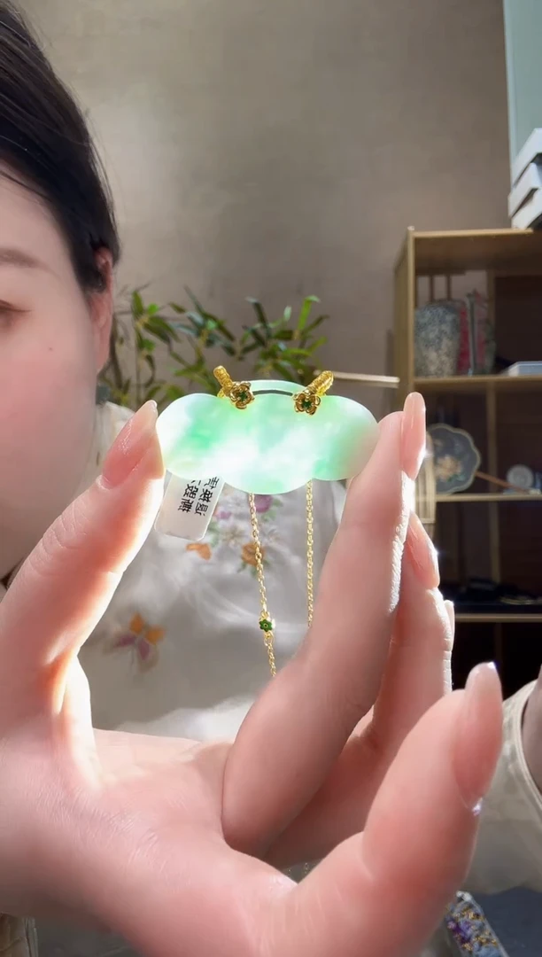 【闪购商品】翡翠颈饰未镶嵌吊坠