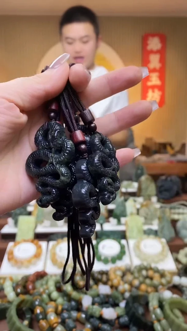 【闪购商品】蛇纹石玉吊坠未镶嵌多样性随机发一
