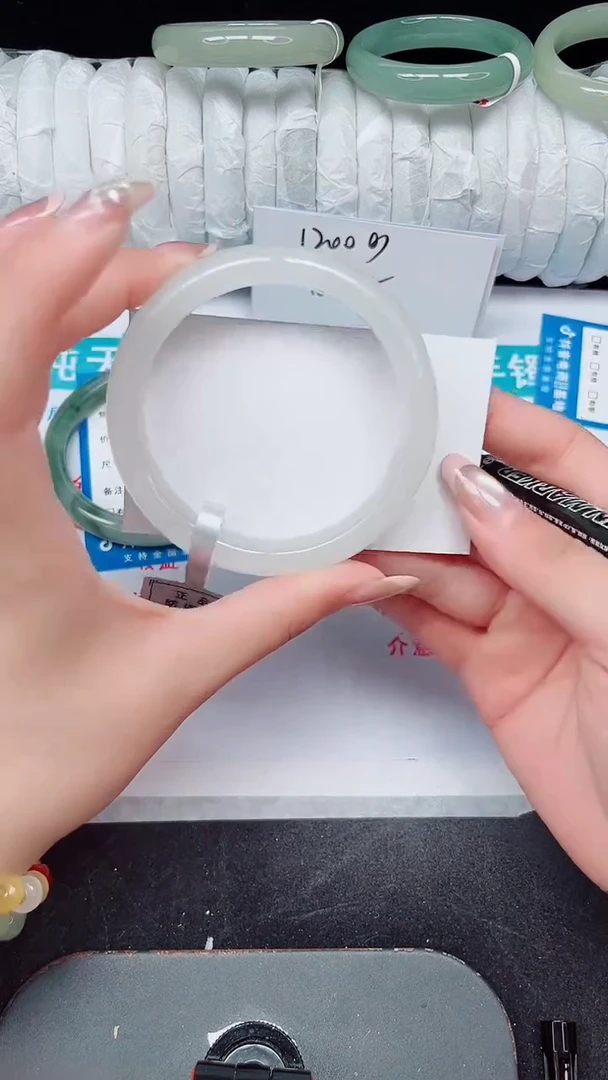 未镶嵌手镯石英质玉72-59/60