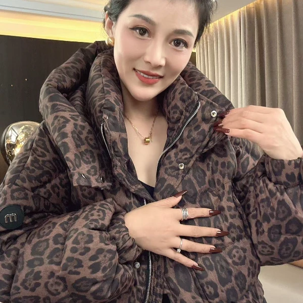 【耿老板1254#】时尚豹纹精致短款显高面包服保暖战袍安心绒女外套