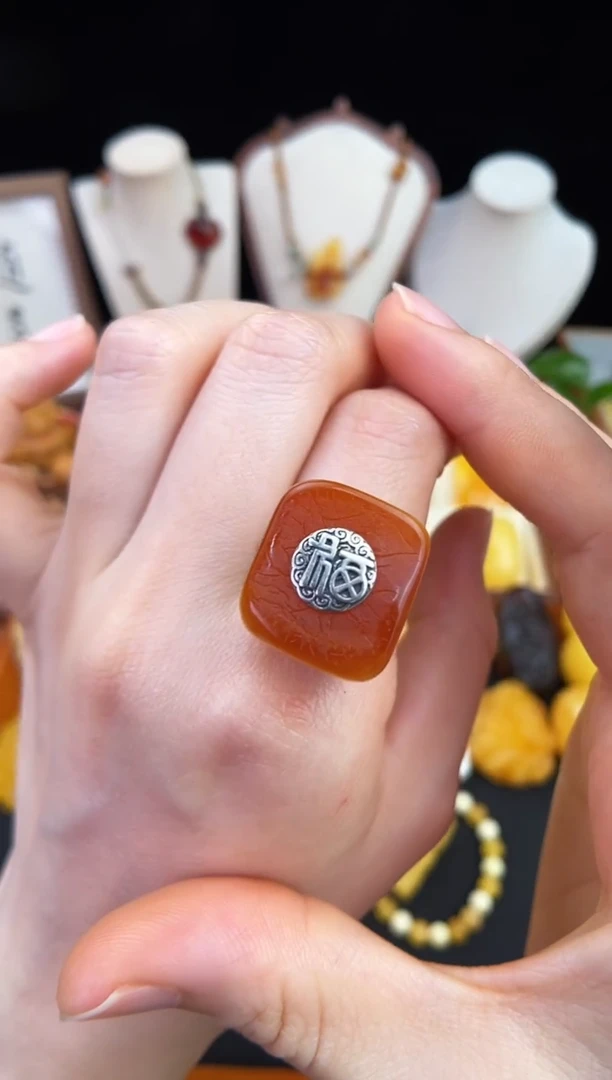 琥珀未镶嵌珠宝奇石柒月