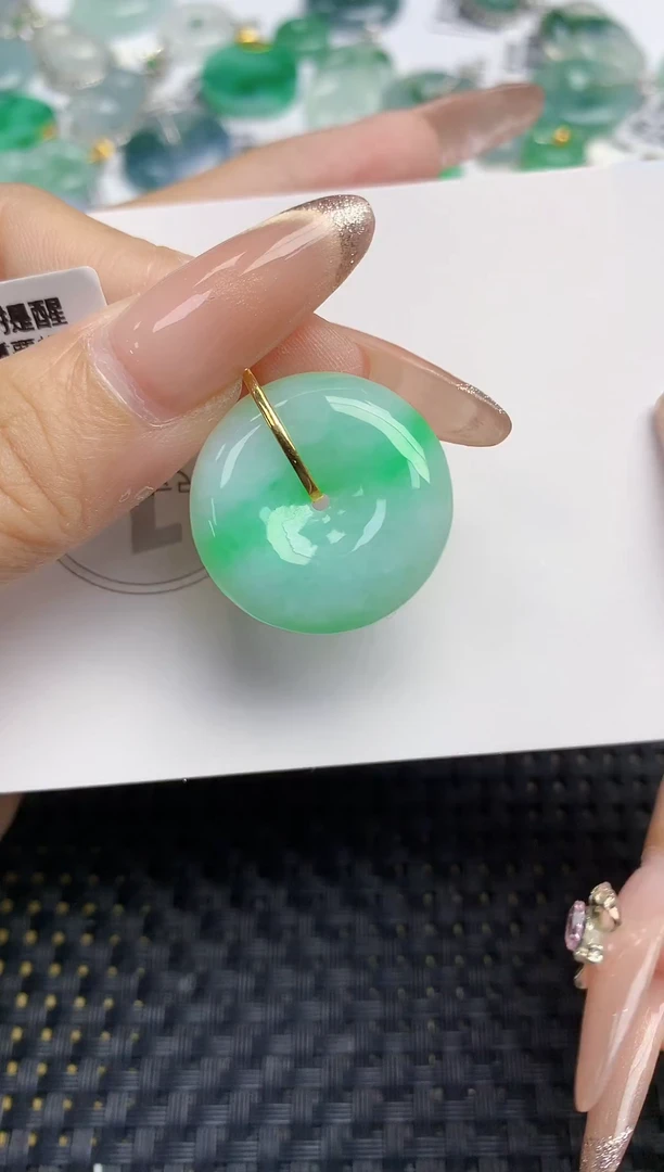 颈饰18K金镶嵌翡翠天然缅甸A货翡翠百元以上9元证书费自理