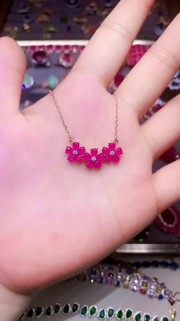 颈饰银S925镶嵌红宝石....