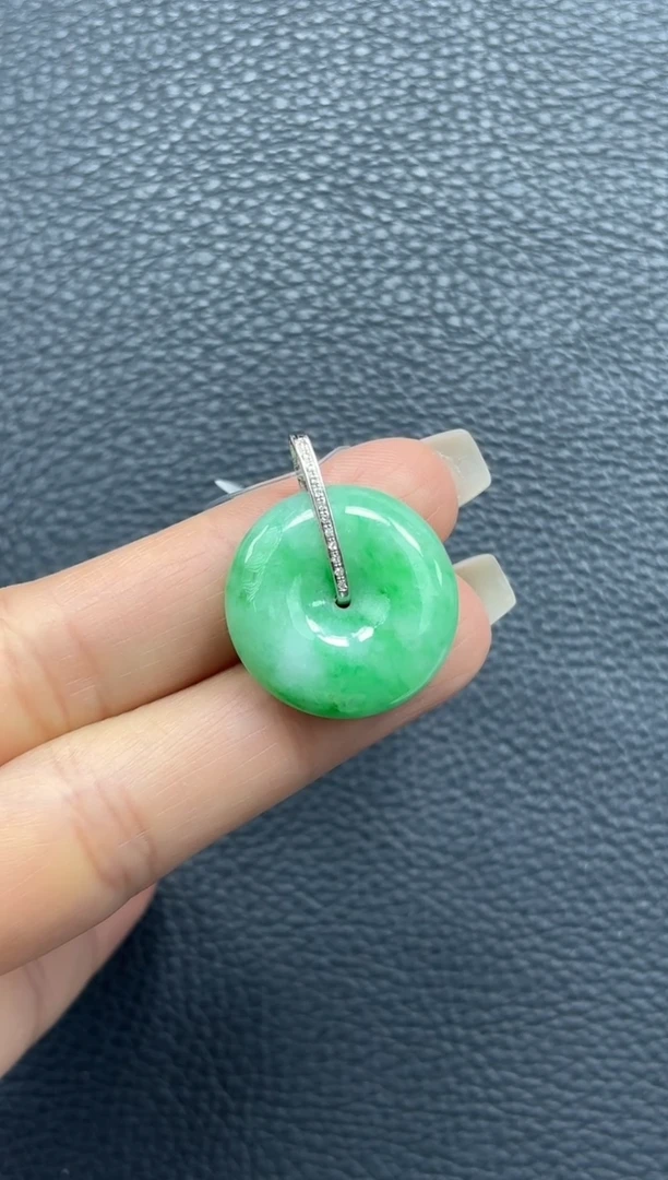 颈饰18K金镶嵌翡翠YM911-5 平安扣