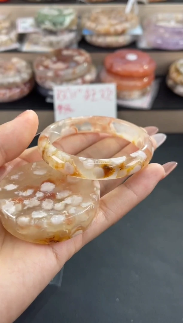 未镶嵌手镯石英质玉52