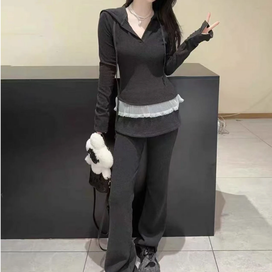 婷婷家新款时尚洋气V领蕾丝拼接连帽上衣+修身显瘦喇叭裤两件套