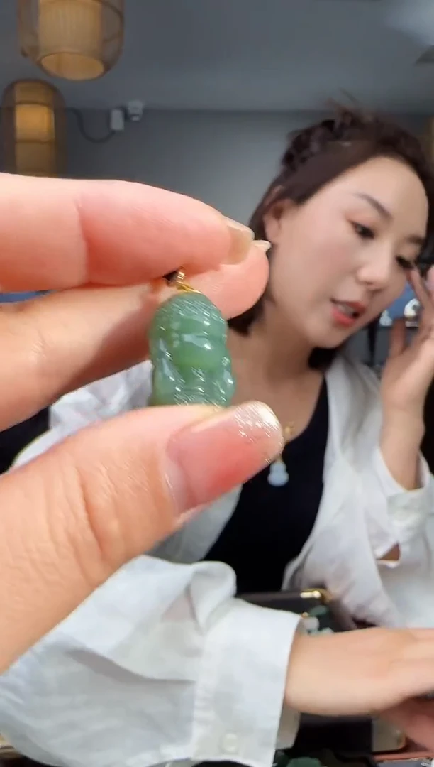 和田玉18K金镶嵌吊坠(不含链)1