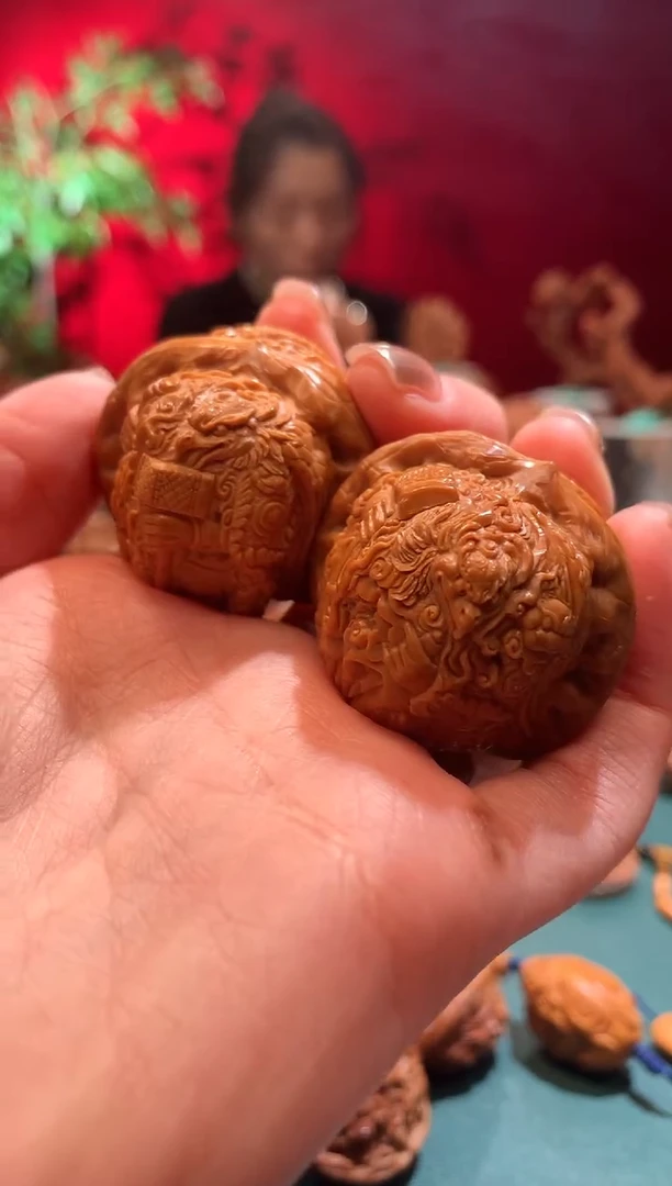 【闪购商品】文玩核桃把件147258369