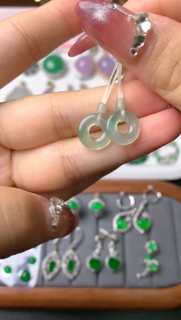 【闪购商品】定制翡翠未镶嵌裸石（镶嵌定制）