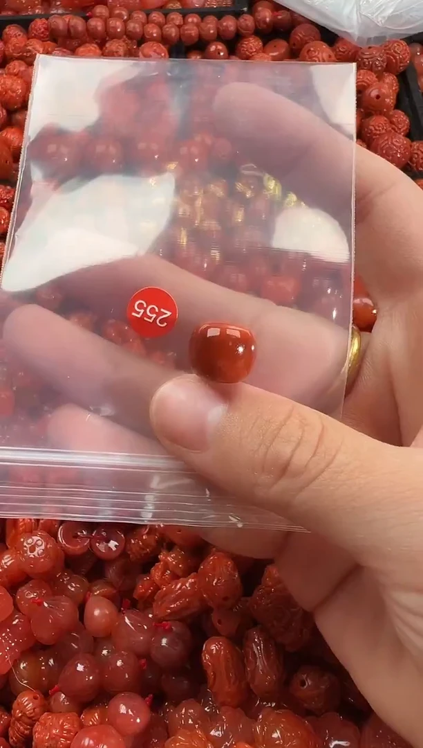 颈饰未镶嵌南红玛瑙1