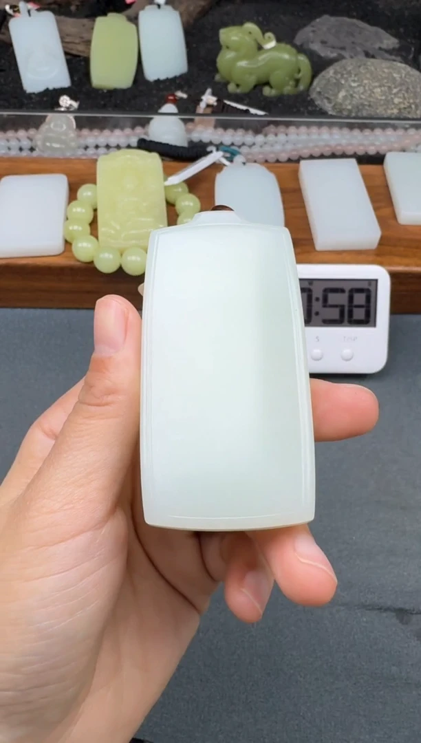 颈饰未镶嵌和田玉2
