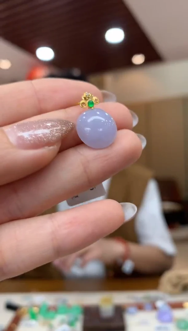 吊坠(不含链)18K金镶嵌翡翠蛋面