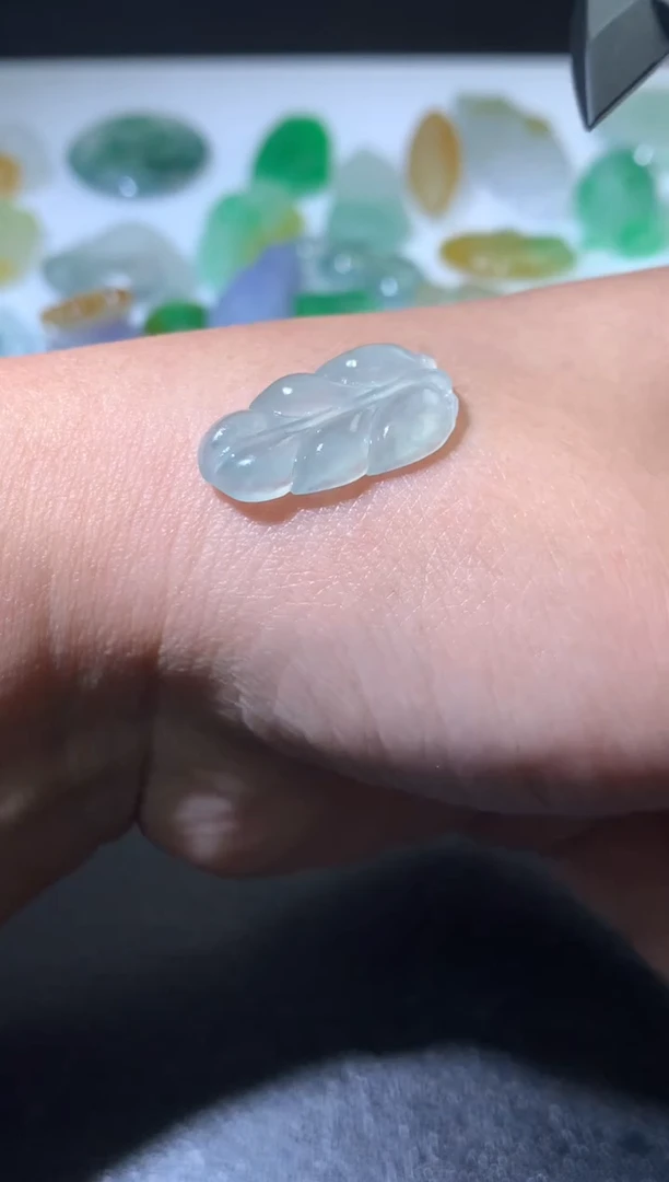 未镶嵌定制翡翠毛货 22.6*12.3*3.3