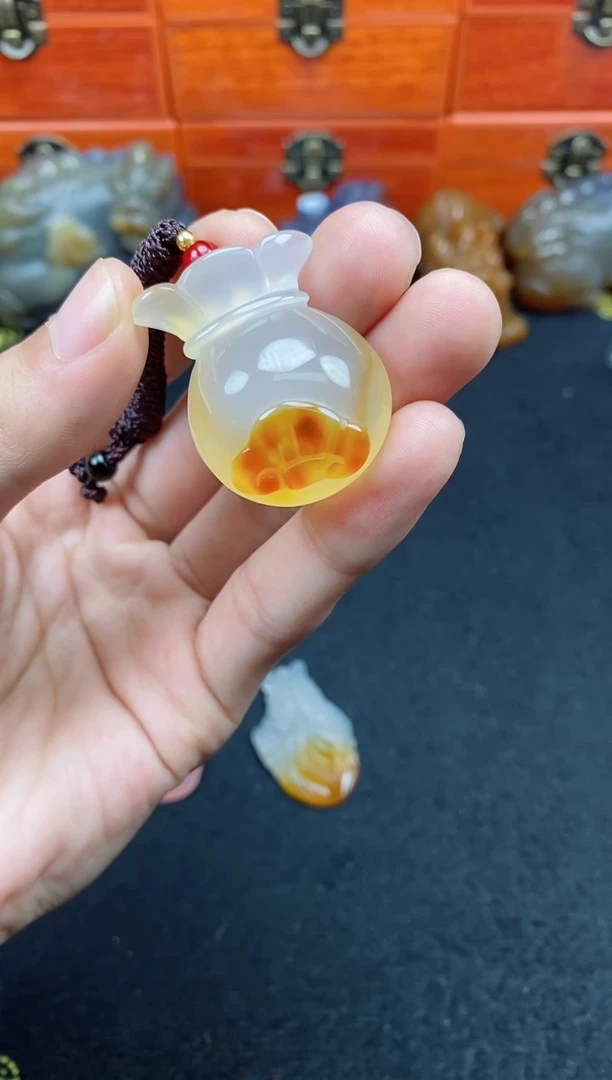 未镶嵌玛瑙/玉髓珠宝奇石d**e0