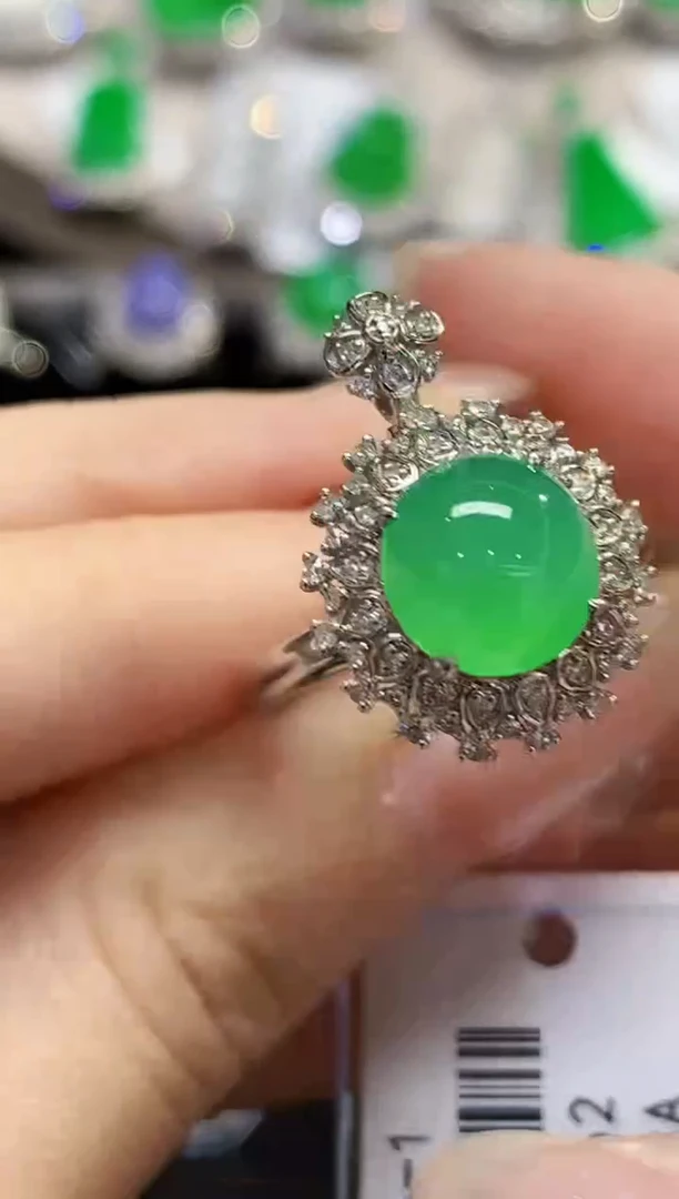 18K金镶嵌戒指翡翠SY多样性发其一