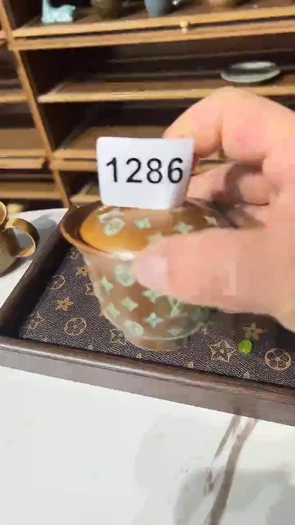 龙泉窑老花元宝盖碗微瑕1286