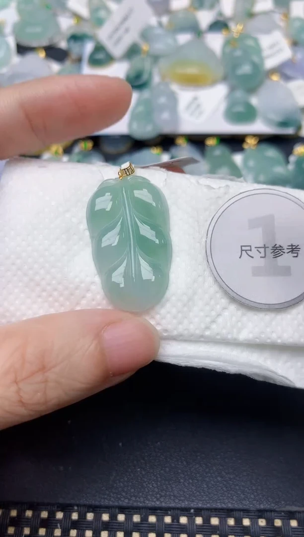 颈饰18K金镶嵌翡翠天然缅甸A货翡翠