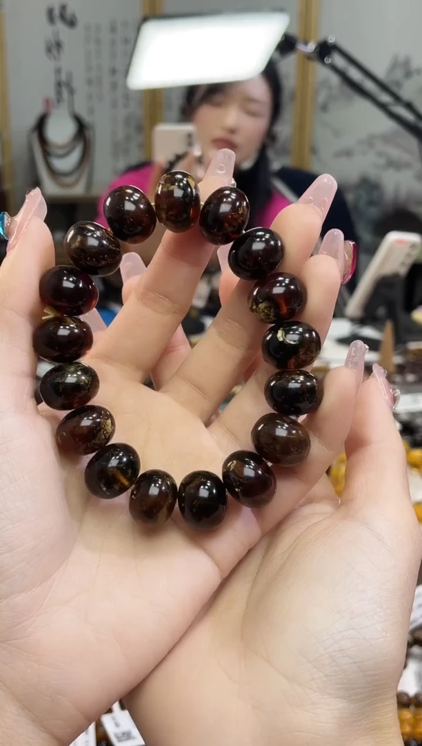 【闪购商品】琥珀裸石未镶嵌15+黑花手串