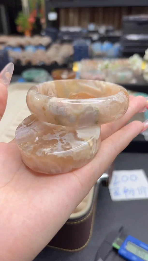 未镶嵌手镯石英质玉77(63圈赠送镯心)