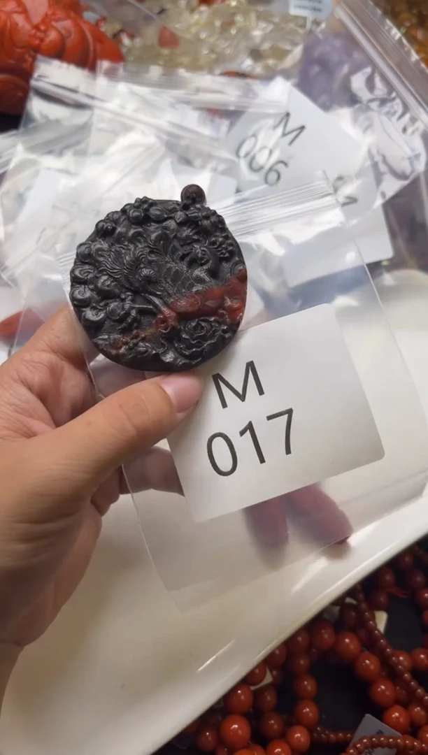 未镶嵌南红玛瑙珠宝奇石M017