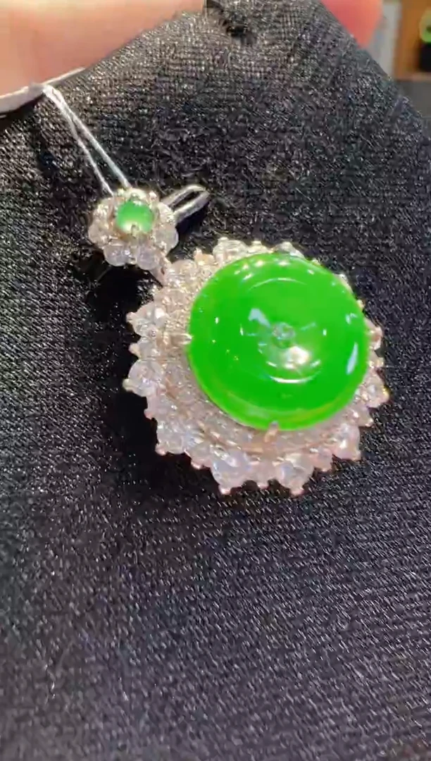 翡翠银S925镶嵌吊坠(不含链)多样性发其一