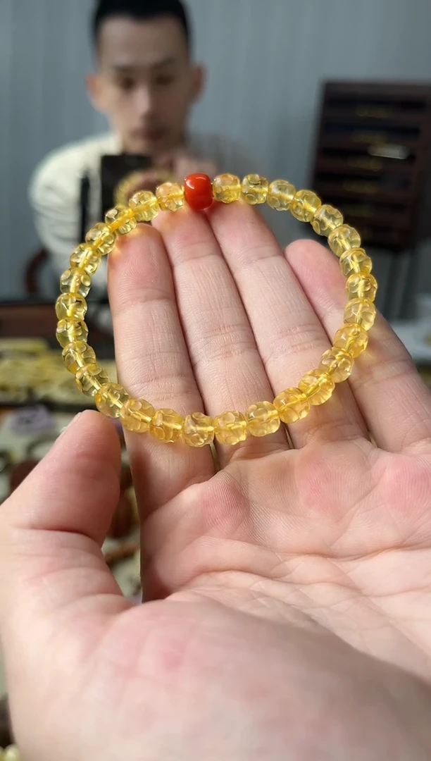 裸石琥珀未镶嵌天**女琥珀蜜蜡