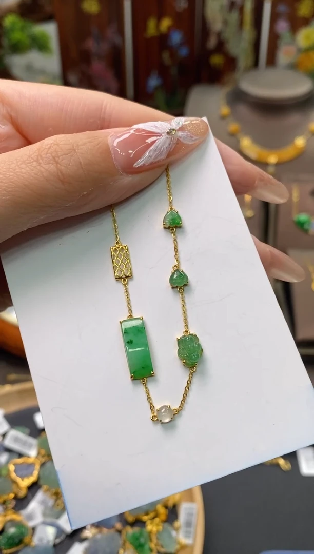 【闪购商品】翡翠颈饰18K金镶嵌净货11145