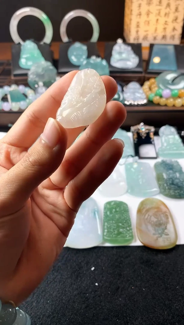 定制翡翠未镶嵌S毛货不退不换