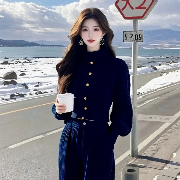 大码胖mm巨显瘦套装藏蓝色高领毛衣灯芯绒阔腿休闲裤两件套女