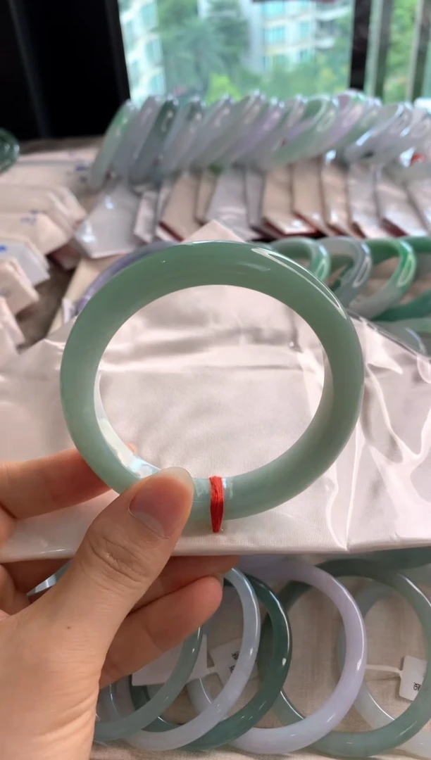 未镶嵌手镯翡翠61.5满甜绿