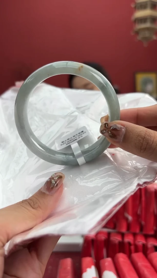 【闪购商品】翡翠手镯未镶嵌3手镯