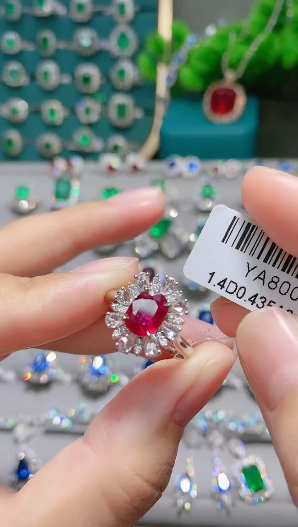 18K金镶嵌18K金戒指红宝石.