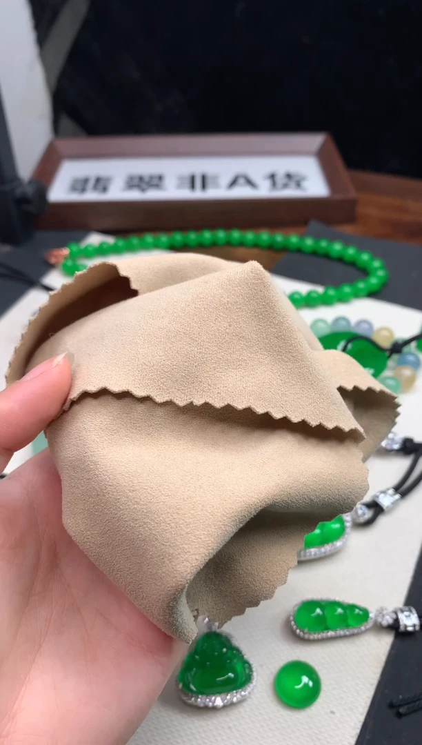 颈饰未镶嵌翡翠金*#无滤镜七天无理由