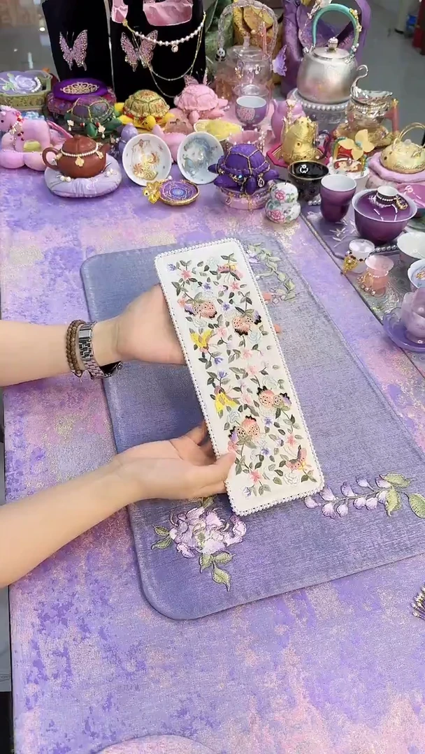 49奶油白刺绣佛手花茶席