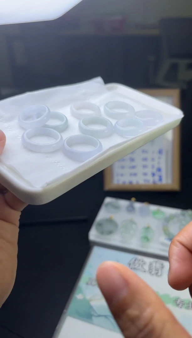 未镶嵌挂件翡翠多样性发一件R703057