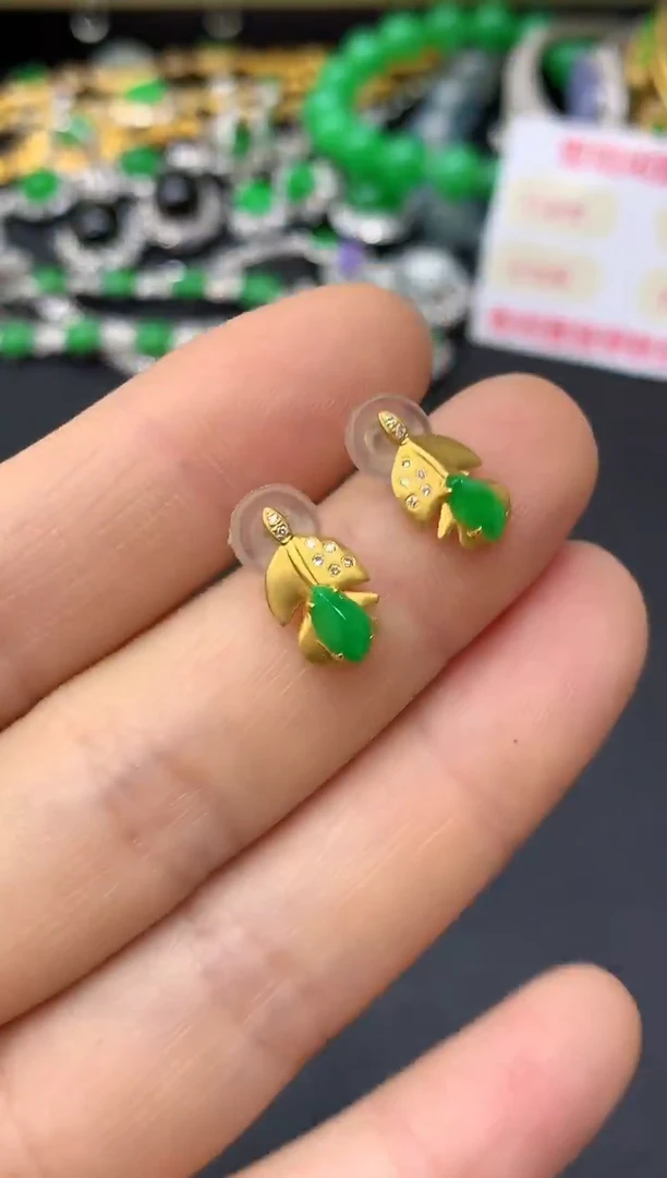18K金镶嵌翡翠耳饰212-中国好珍宝