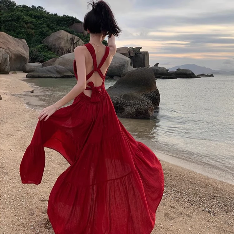 法式纯欲气质露背绑带红色挂脖连衣裙女超仙显瘦海边度假拍照长裙