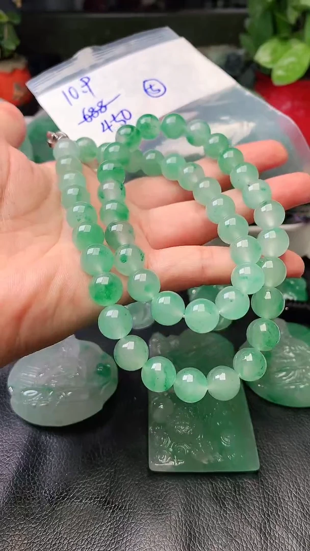 定制石英质玉（非洲翠）项链