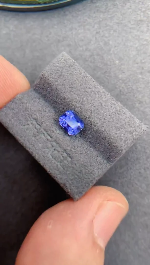 未镶嵌裸石定制蓝宝石1.08ct 无烧紫蓝宝 定制