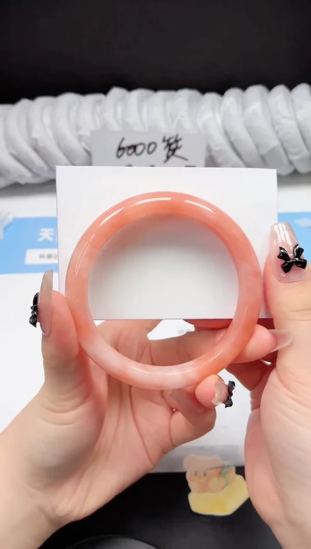 未镶嵌手镯石英质玉43/桃花60.9