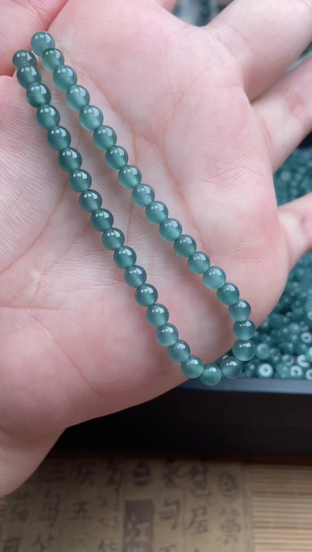 【闪购商品】翡翠手链未镶嵌多样性发货37颗卡5