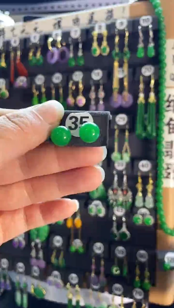 【闪购商品】翡翠耳饰银S925镶嵌35...