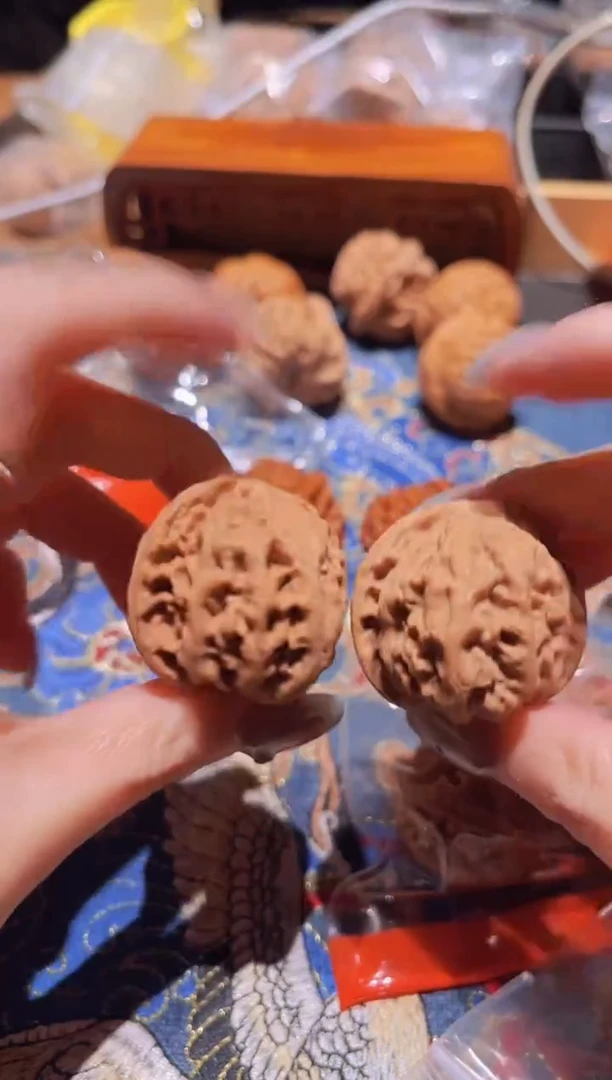 把件文玩核桃038苹果园