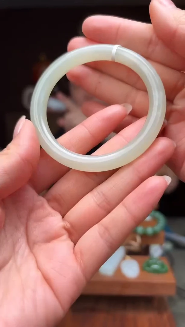 未镶嵌手镯和田玉39