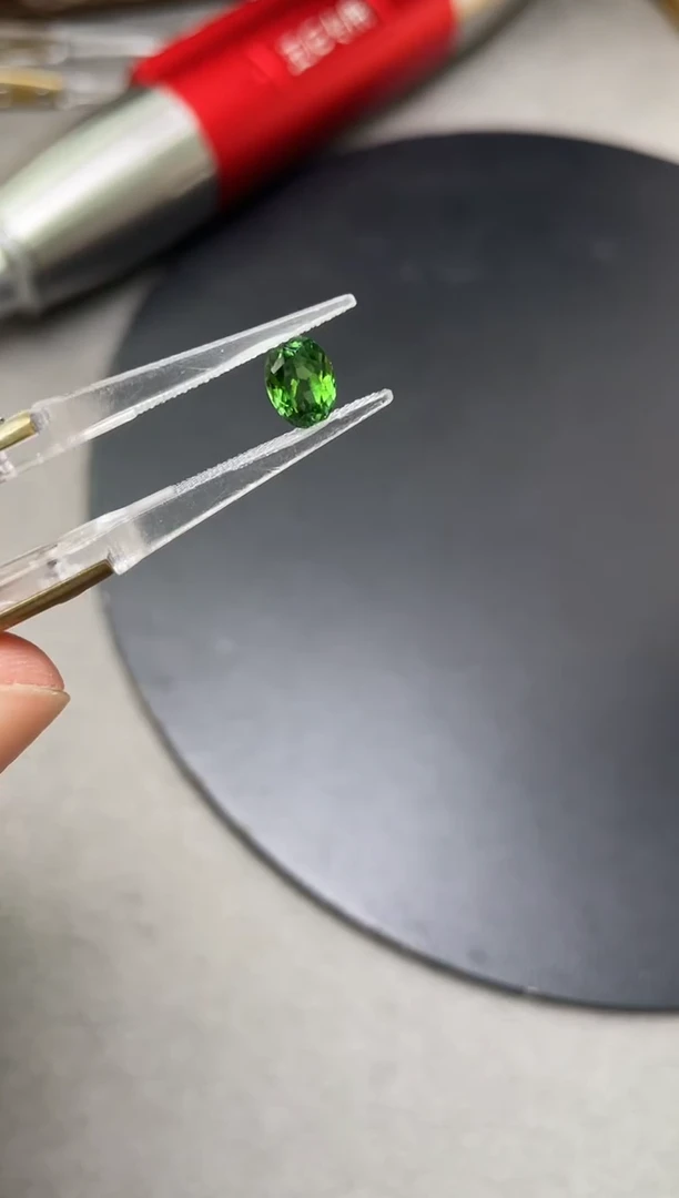 未镶嵌裸石碧玺1.12克拉绿碧玺