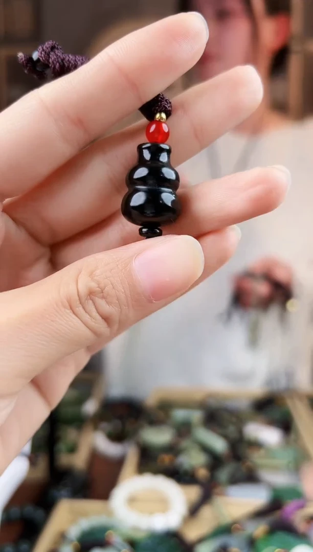 颈饰未镶嵌和田玉拍一发一，多样性发货