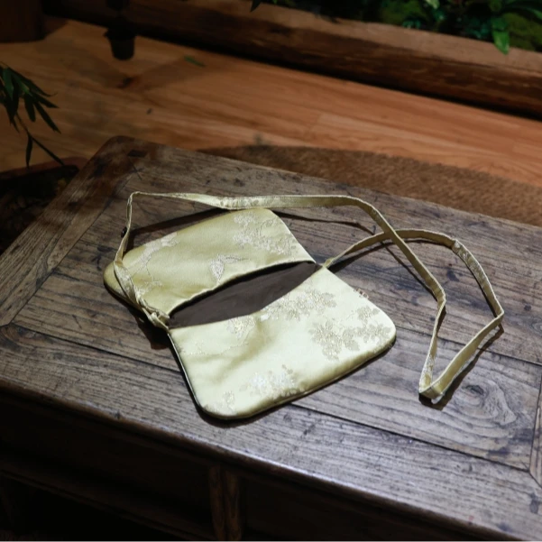 【细物慢造】丽阳织锦斜挎小包   AH070