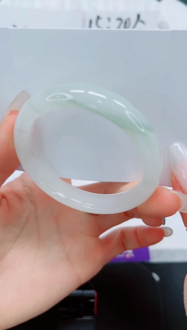 石英质玉手镯未镶嵌9-52