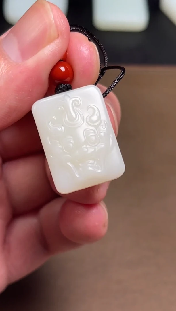 颈饰未镶嵌和田玉3